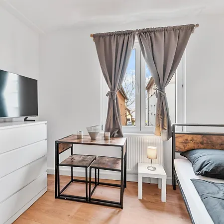 Zf02 Monteurzimmer - Platz Fuer Bis Zu 20 Personen Im Haus - Mehr Und Verfuegbar Ls-crewcomfort Auberge de jeunesse Stuttgart