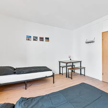 Auberge de jeunesse Zf02 Monteurzimmer - Platz Fuer Bis Zu 20 Personen Im Haus - Mehr Und Verfuegbar Ls-crewcomfort