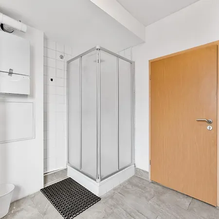 Zf02 Monteurzimmer - Platz Fuer Bis Zu 20 Personen Im Haus - Mehr Und Verfuegbar Ls-crewcomfort Στουτγκάρδη