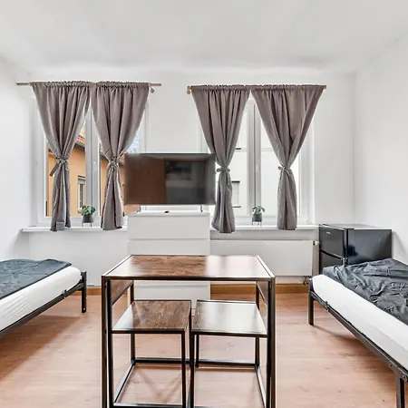 Zf02 Monteurzimmer - Platz Fuer Bis Zu 20 Personen Im Haus - Mehr Und Verfuegbar Ls-crewcomfort