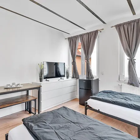 Zf02 Monteurzimmer - Platz Fuer Bis Zu 20 Personen Im Haus - Mehr Und Verfuegbar Ls-crewcomfort * Στουτγκάρδη
