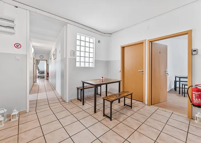 Zf02 Monteurzimmer - Platz Fuer Bis Zu 20 Personen Im Haus - Mehr Und Verfuegbar Ls-crewcomfort