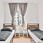 Zf02 Monteurzimmer - Platz Fuer Bis Zu 20 Personen Im Haus - Mehr Und Verfuegbar Ls-crewcomfort Ostello *